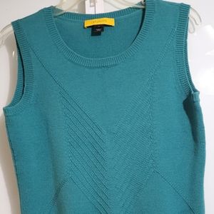 St. John Sleeveless Sweater Sz S